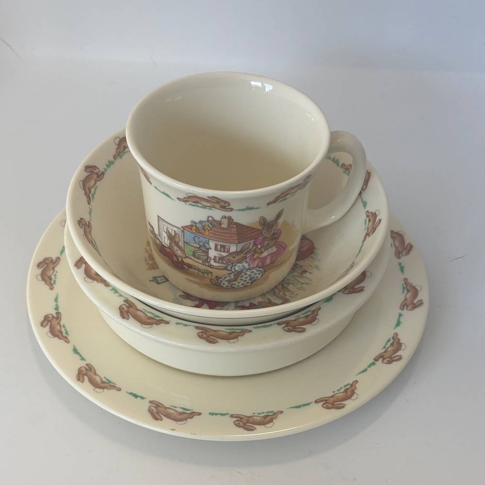 Royal Doulton Bunnykins Design Children's Dinnerware Set Golden Jubilee Cele